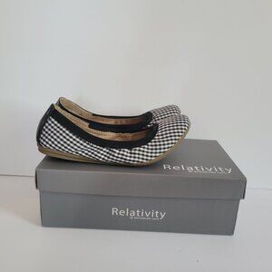 Relativity Womens Black & White Gingham Ballet Flats Size 8M